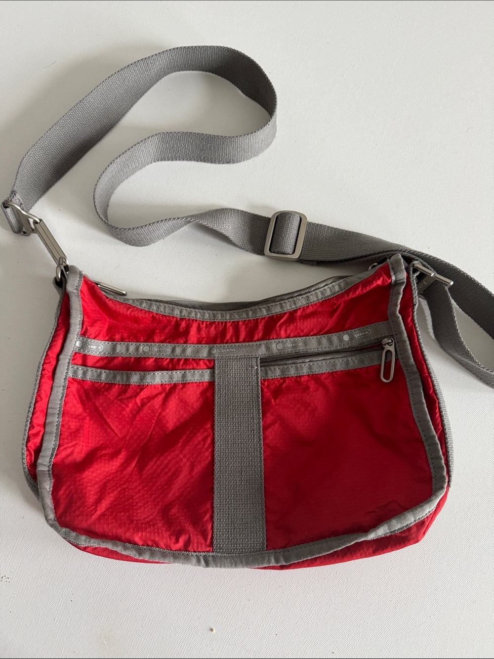 Le Sport Sac Red and Gray Everyday Crossbody Messenger Bag